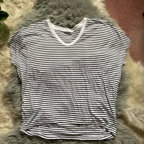 Gap Luxe Striped Tee - Picture 4 of 6